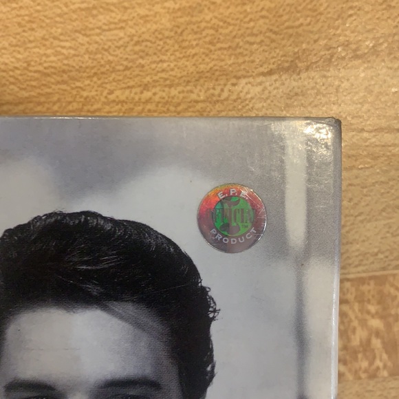 🌸 3/$15 Elvis Mini Book - Picture 3 of 4